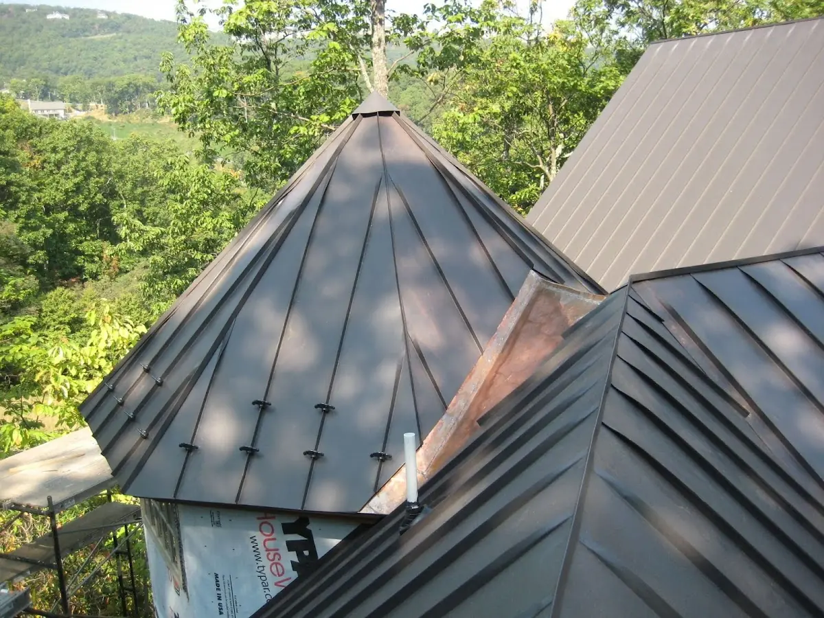 Professional Roof Tarp Installation by Craftsman Roofing in Meyersville